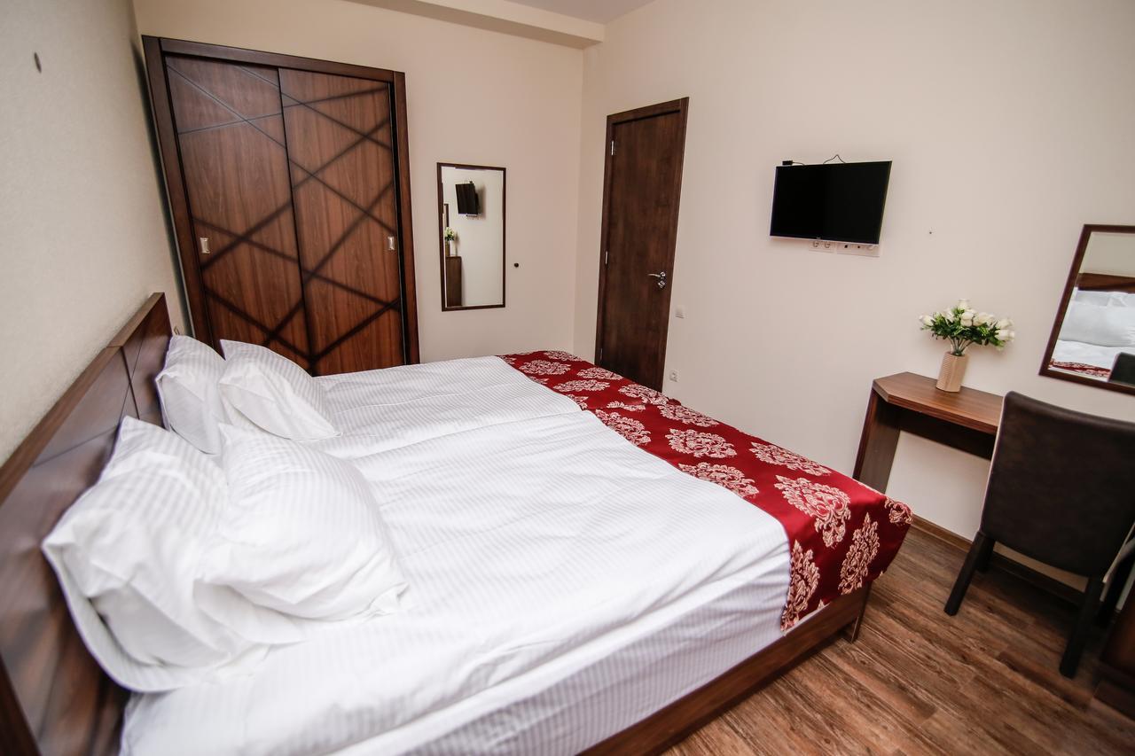 Hills Hotel Tbilisi Bagian luar foto