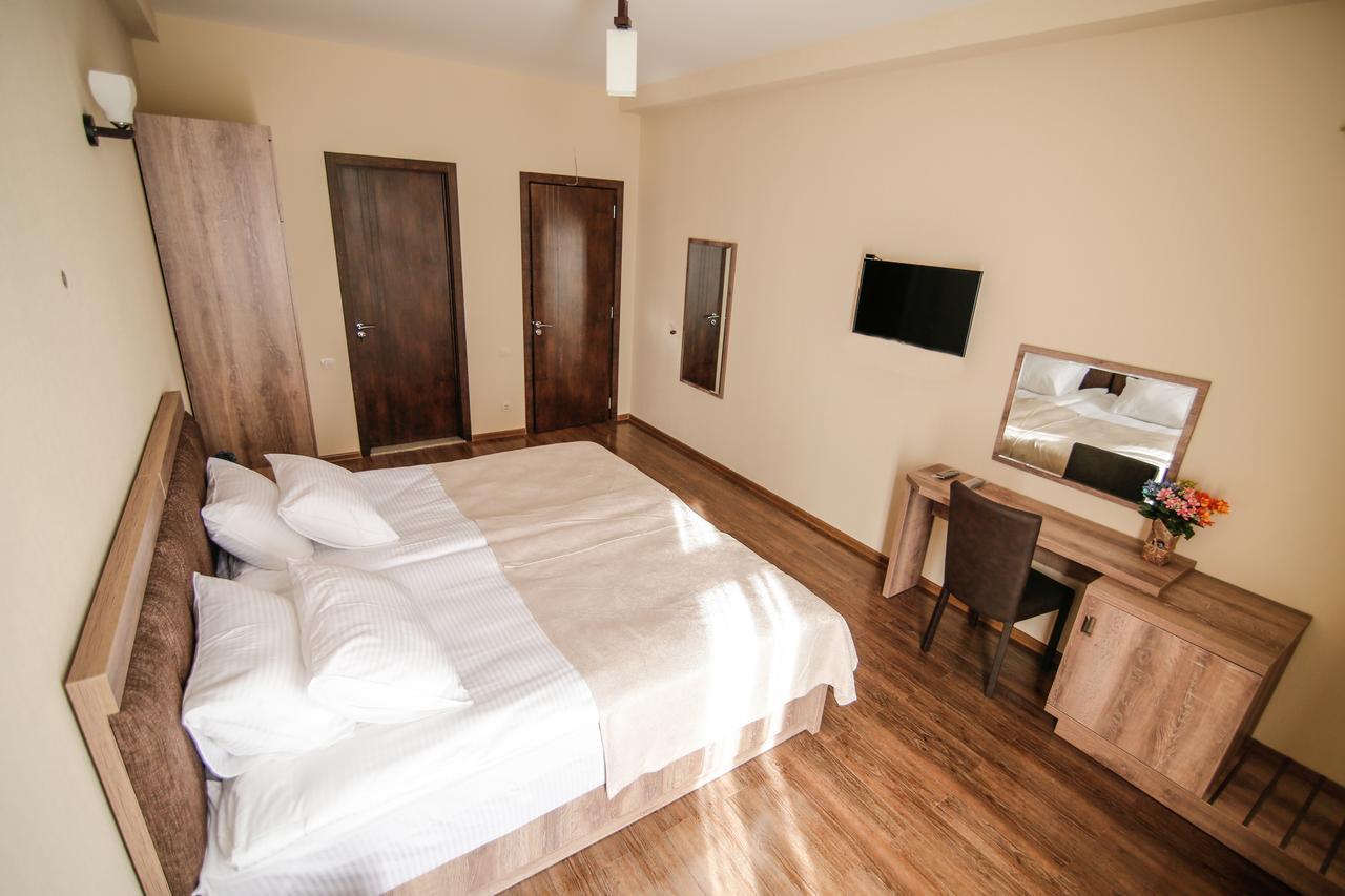 Hills Hotel Tbilisi Bagian luar foto