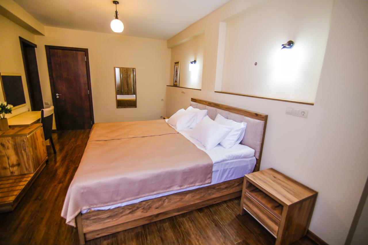 Hills Hotel Tbilisi Bagian luar foto