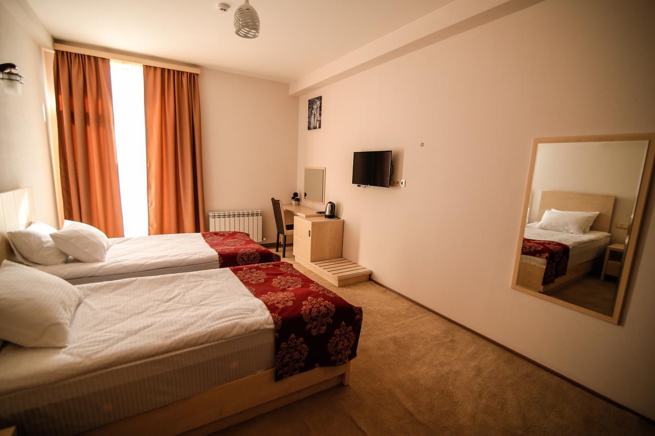 Hills Hotel Tbilisi Bagian luar foto
