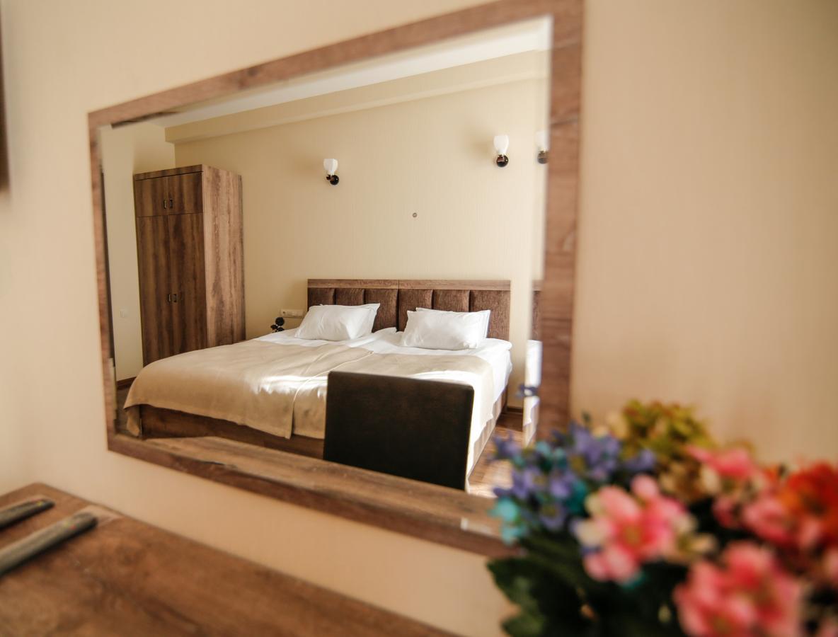 Hills Hotel Tbilisi Bagian luar foto