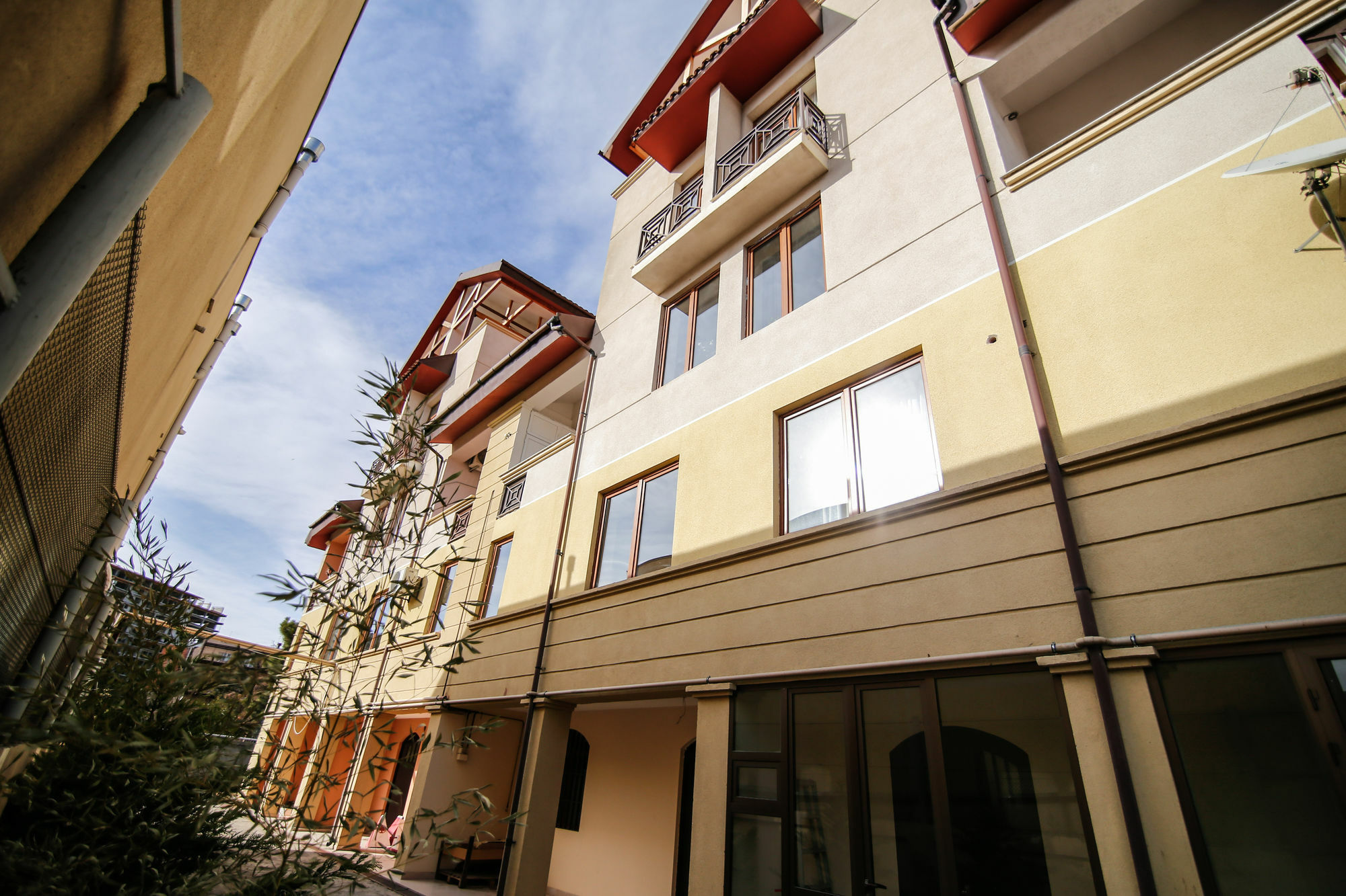 Hills Hotel Tbilisi Bagian luar foto
